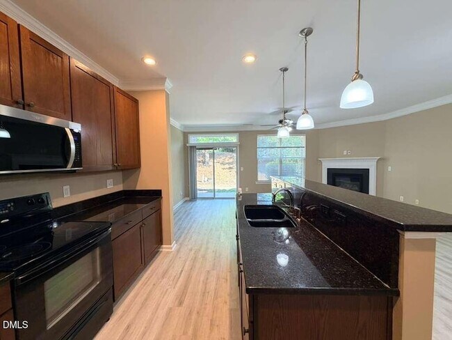 Building Photo - 1061 Remington Oaks Cir