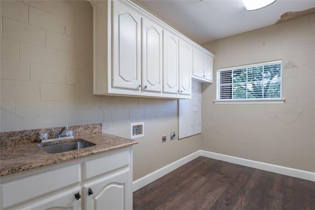 Building Photo - 209 Timber Lake Dr