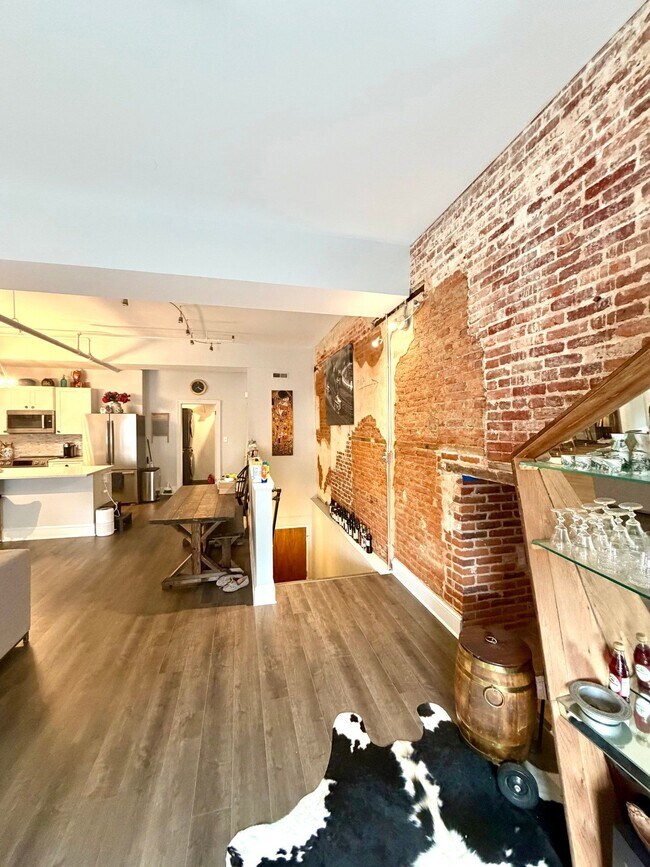 Building Photo - 231 N Shippen St