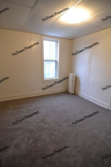 Building Photo - 112 Nicholson St