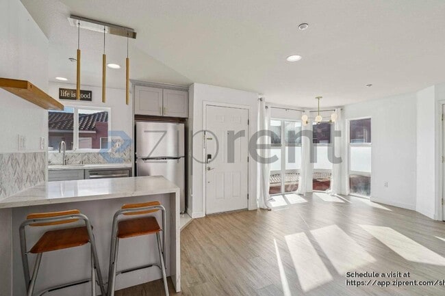 Building Photo - 3865 Carter Dr