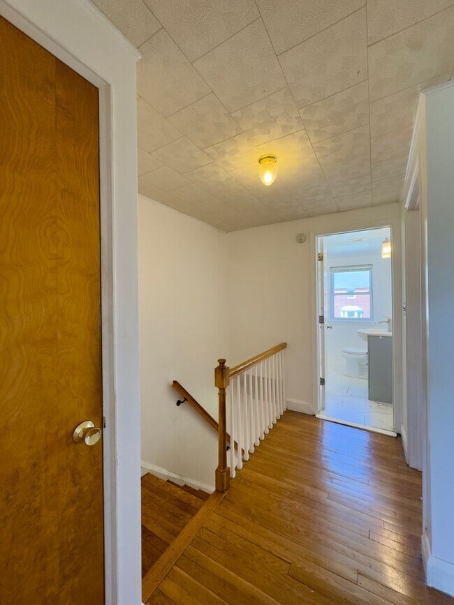 Building Photo - 5781 Edgepark Rd