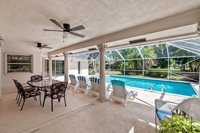 Building Photo - 15495 Rolling Meadows Cir
