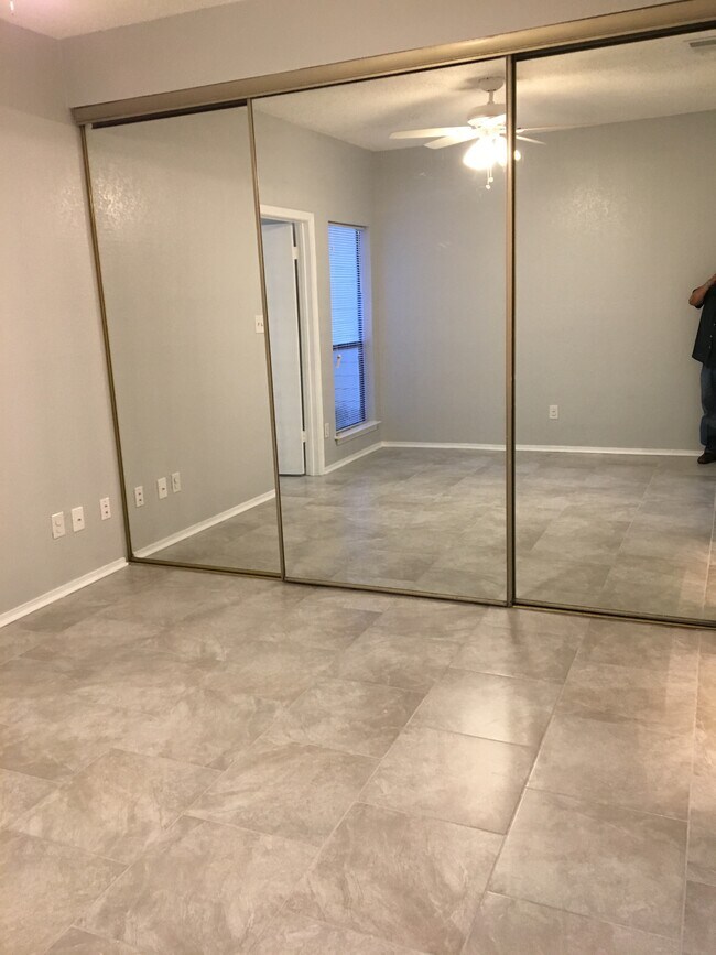 Building Photo - 3117 Sondra Dr