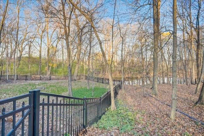 Building Photo - Spacious Elm Grove 3BR/2BA Ranch Single Fa...