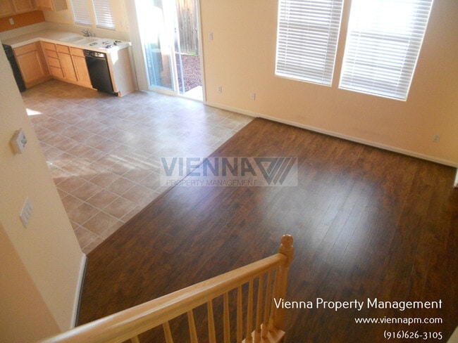 Building Photo - Cute Home for Rent in Roseville!