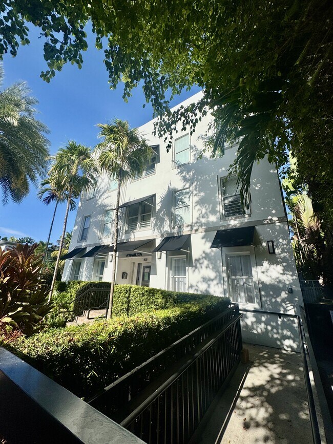 Primary Photo - 1521 Lenox Ave.