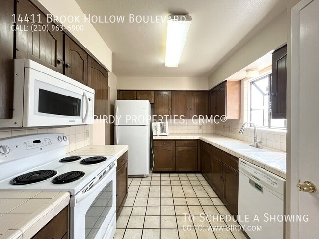 Building Photo - "Charming 2-Bed Duplex in San Antonio with...