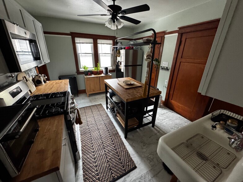 Building Photo - 2515 N 57th St
