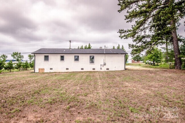 Building Photo - 4892 NC-16