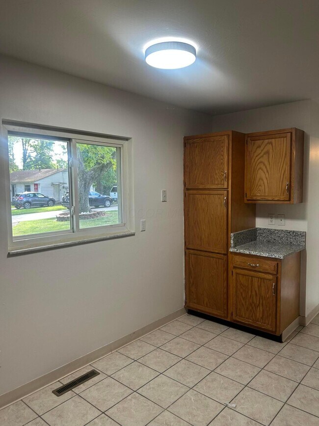 Building Photo - 1817 Alcoy Dr