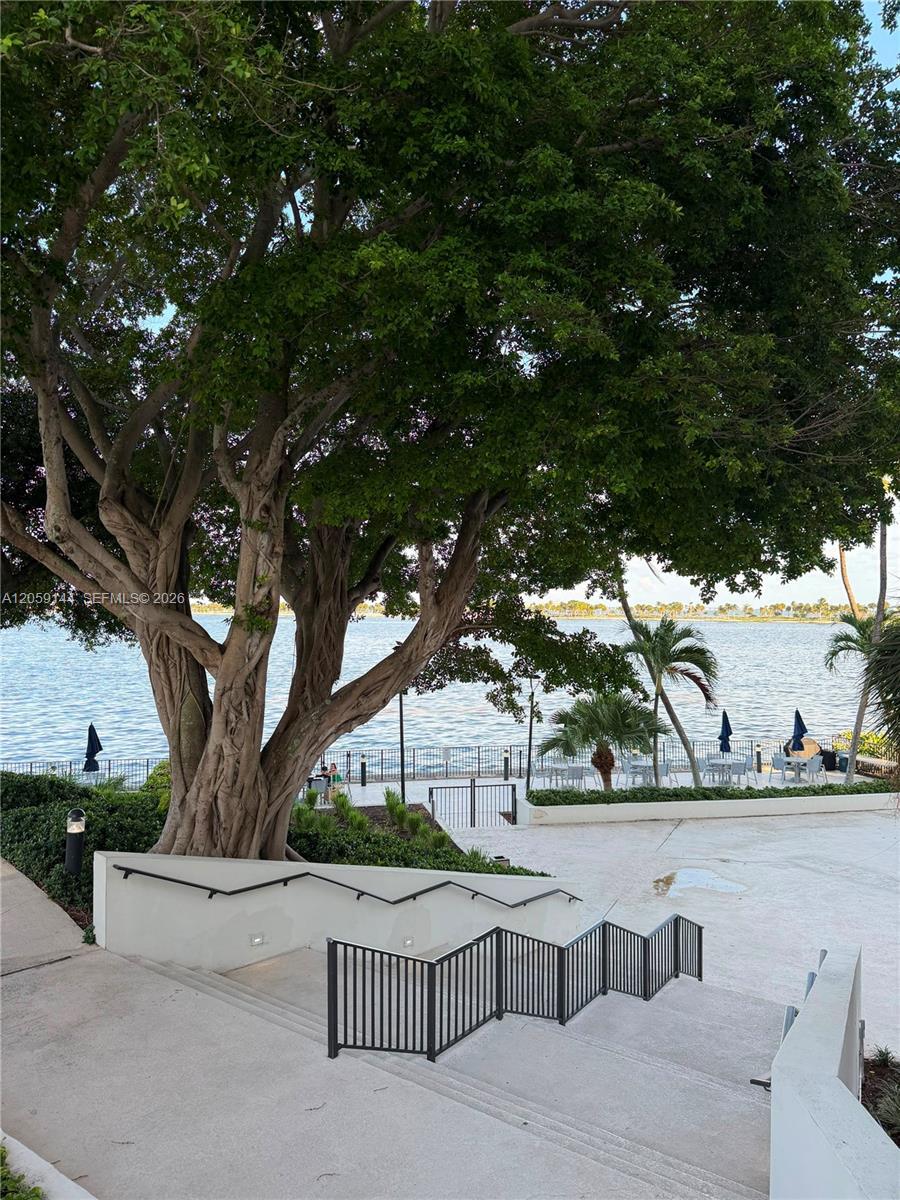 Building Photo - 2333 Brickell Ave