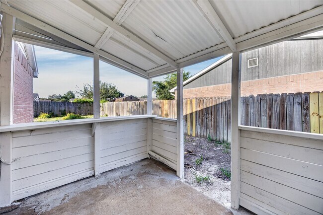 Building Photo - 24114 4 Sixes Ln