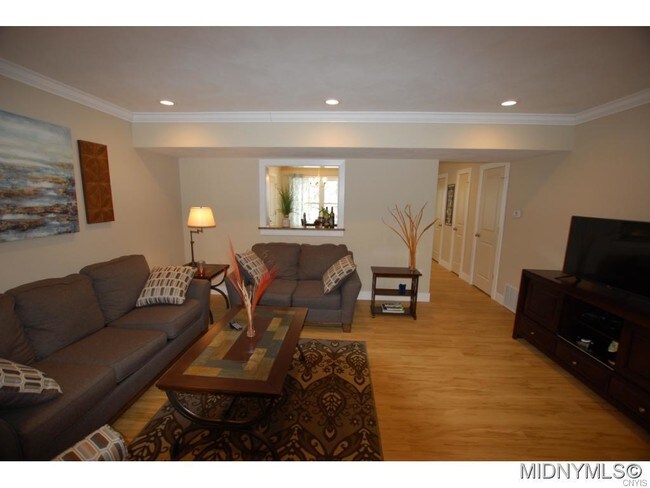 Building Photo - 130 Pheasants Run