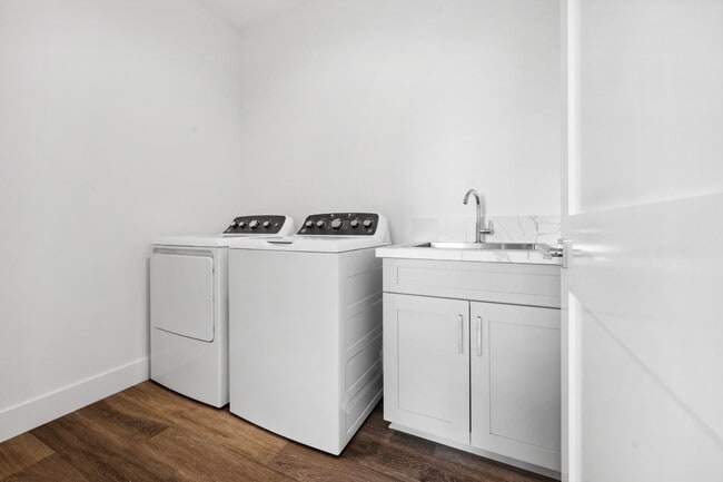 Building Photo - 18 Ohana St