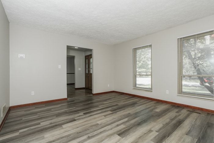 Building Photo - 8233 Lake Ridge Dr