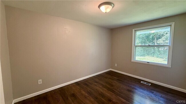 Building Photo - 104 Finwood Dr