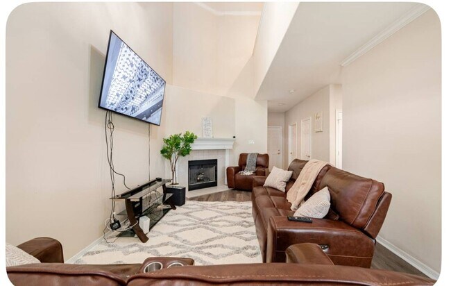 Building Photo - 13674 Garden Grove Ct