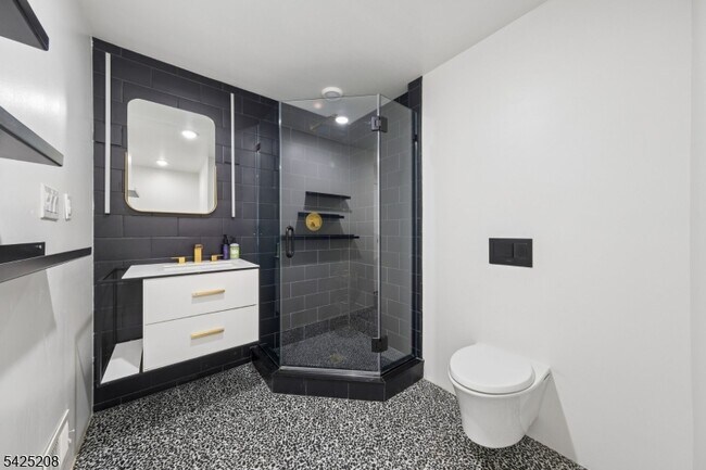 Building Photo - 293 Wyoming Ave