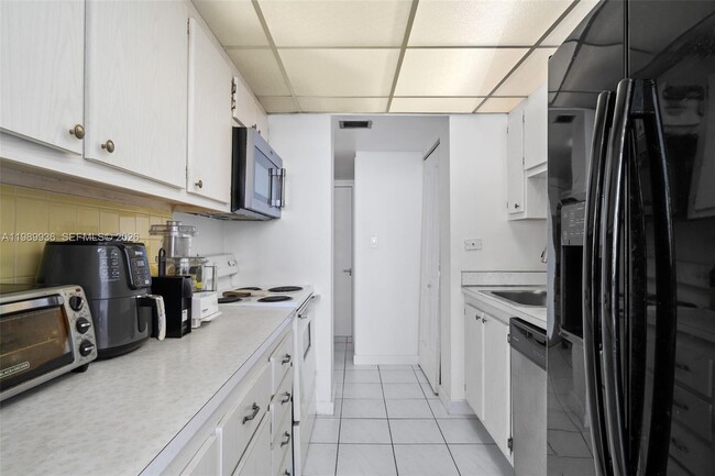 Building Photo - 250 174th St