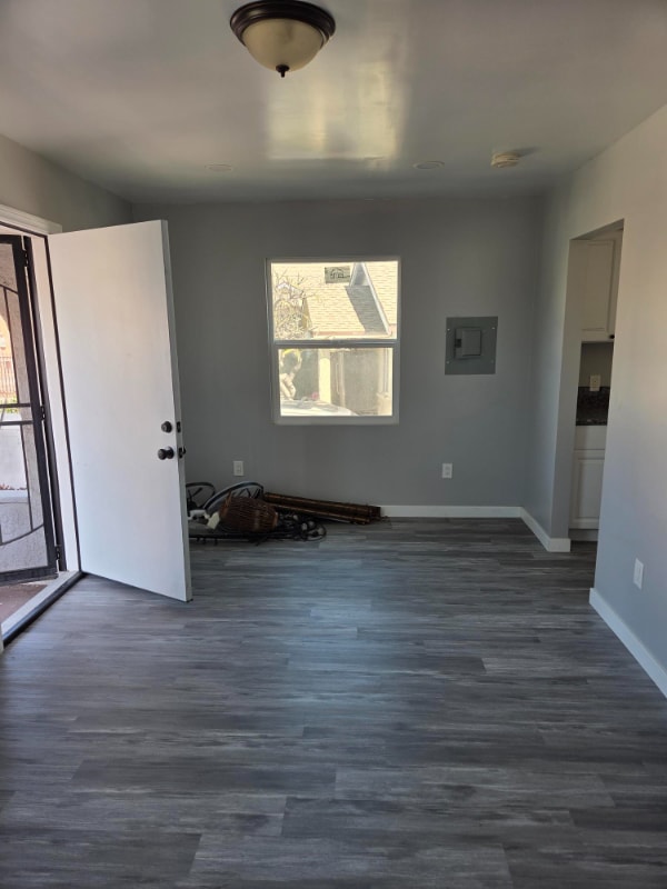 Building Photo - 4010 1/2 Rockwood St