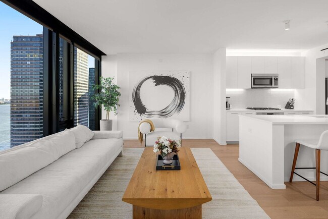 Building Photo - 685 1st Ave