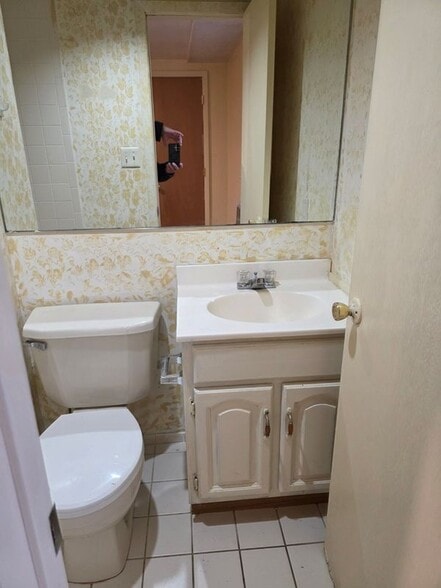 Building Photo - 1707 Meadowbrook Rd