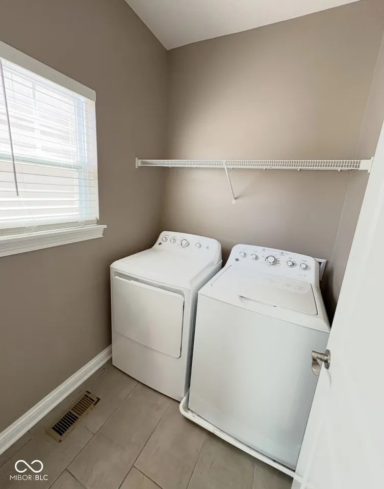 laundry - 6157 Winthrop Ave