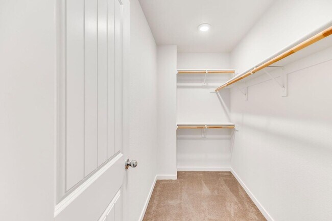 Building Photo - Spacious 3-Story Home in Rancho Cordova