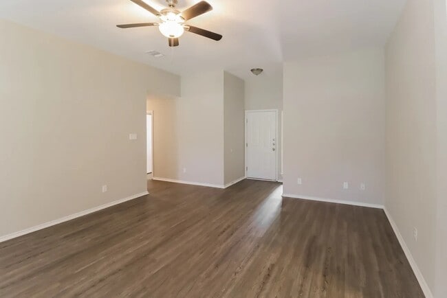 Building Photo - 2670 Hill Street Cove