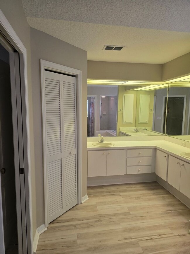 Building Photo - Beautiful 3/2/2 in Sugarmill Woods!!!