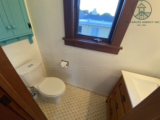 Building Photo - Craftsman-Style Downtown Pacific Grove Home