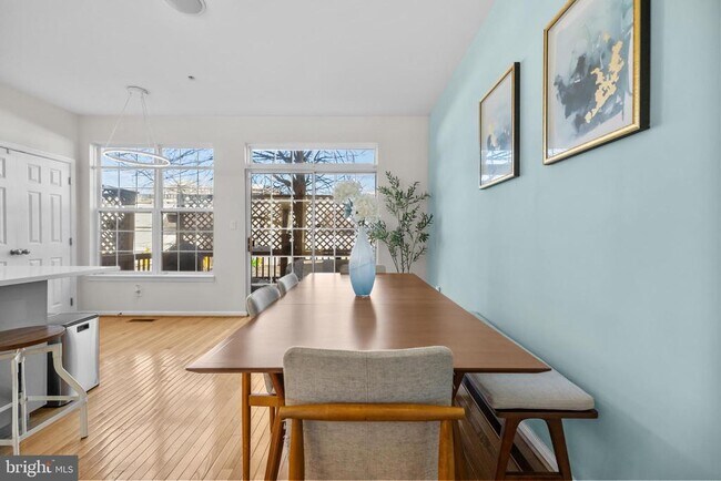 Building Photo - 381 Livermore Ln