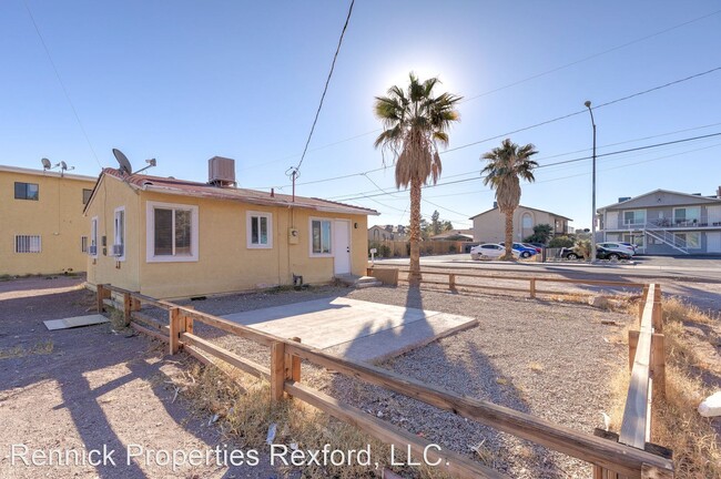 Building Photo - 2 br, 1 bath House - 472 Rexford Drive