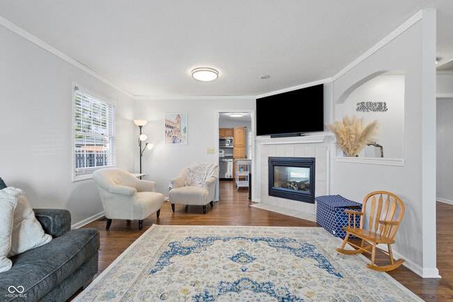 Building Photo - 1108 E 106th St