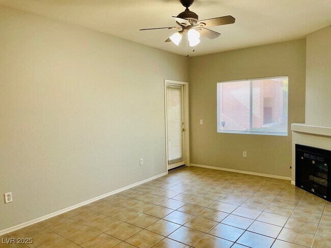 Building Photo - 1050 E Cactus Ave