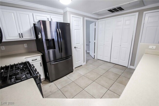 Building Photo - 9303 Gilcrease Ave