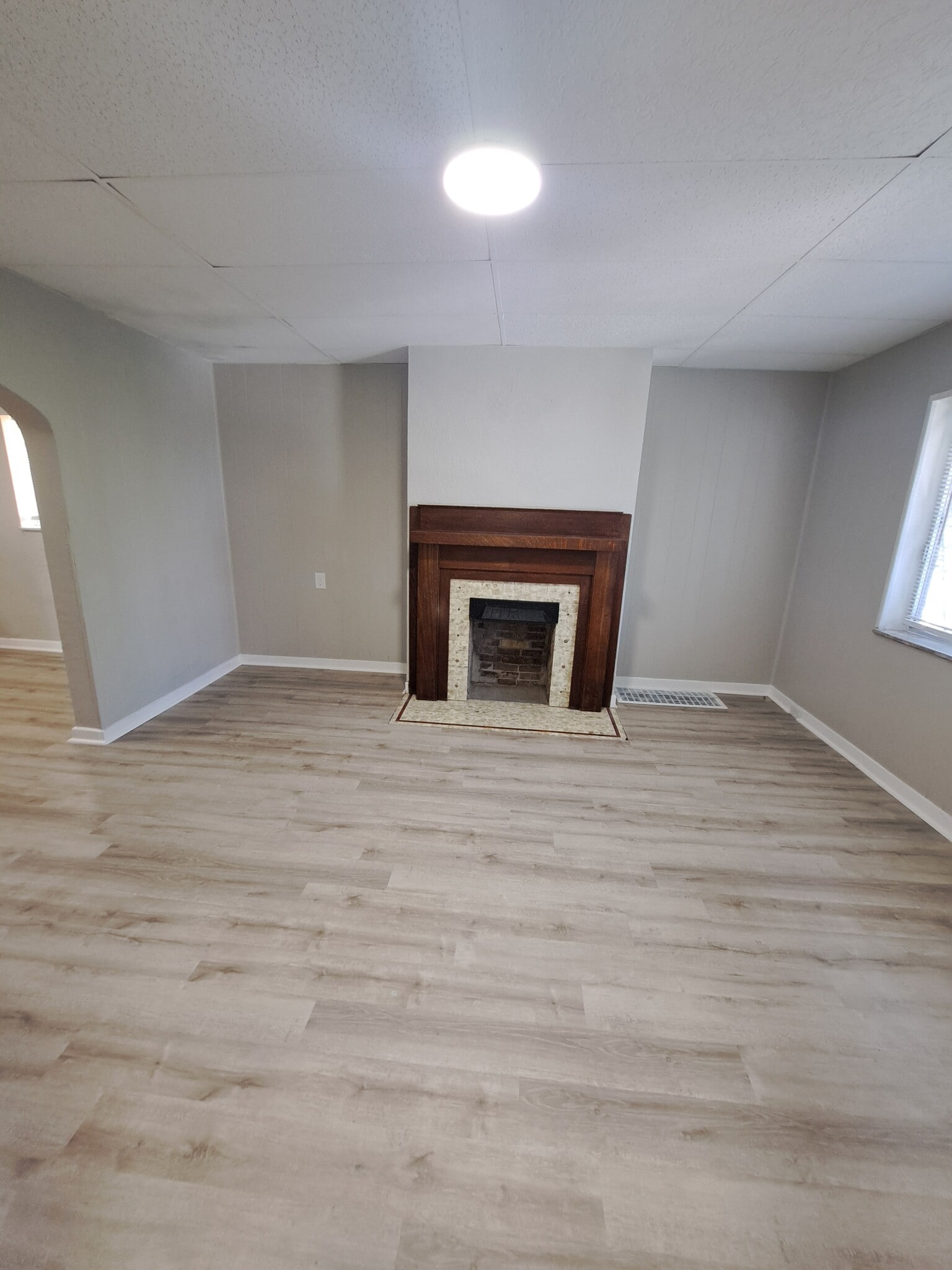 Building Photo - 205 Dengler St