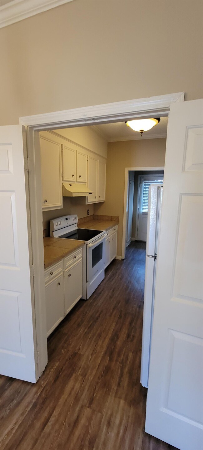 Building Photo - 22 River Run Dr
