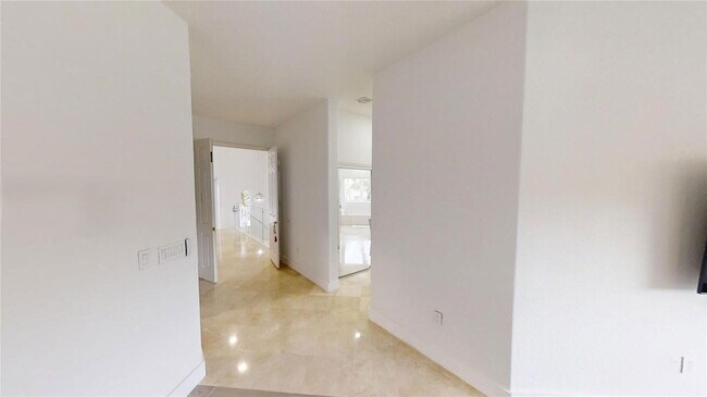 Building Photo - 7044 NW 113th Pl