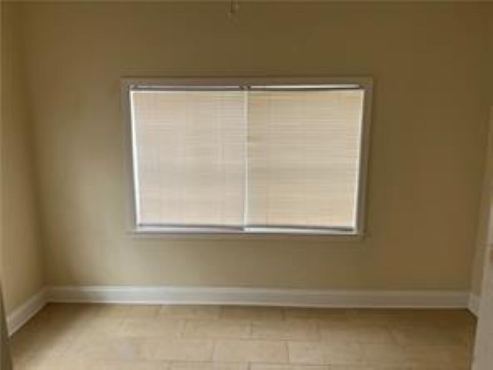 Sun room - 700 Florida Blvd