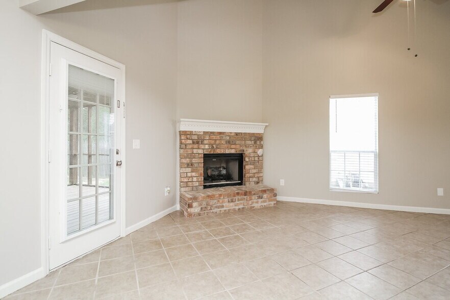 Building Photo - 3308 Milbridge Dr