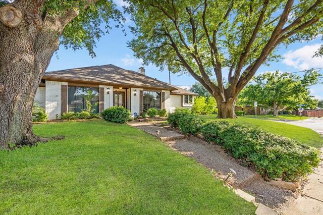 Building Photo - 2000 E Branch Hollow Dr