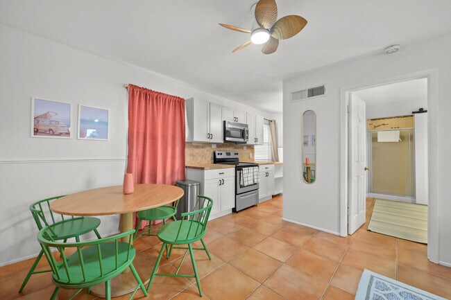 Building Photo - 13478 98th Ave