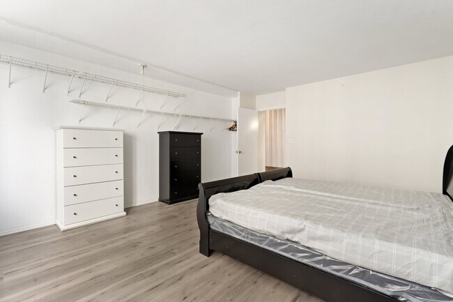 Building Photo - 4250 N Marine Dr