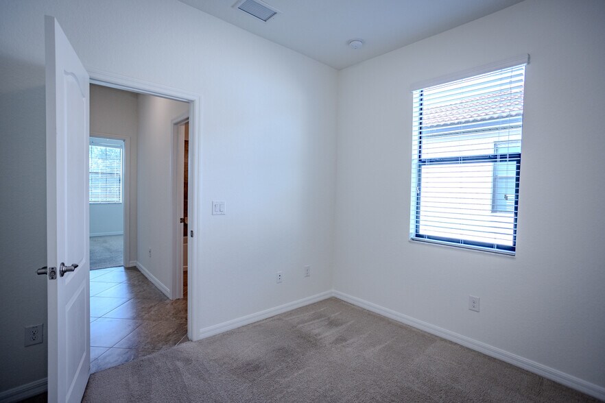 Building Photo - 4602 Royal Dornoch Cir