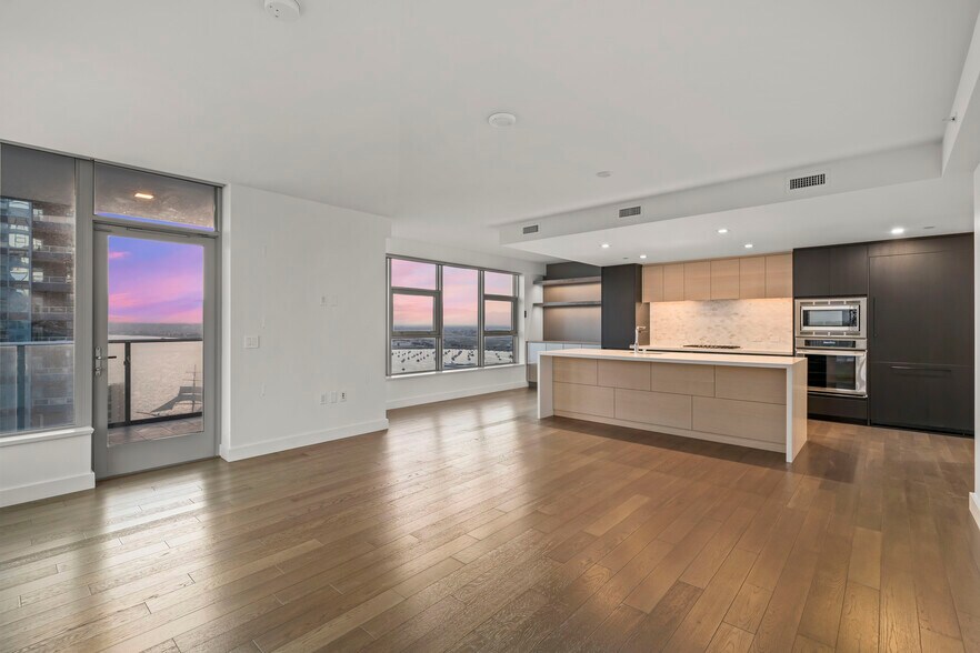 Building Photo - 1388 Kettner Blvd