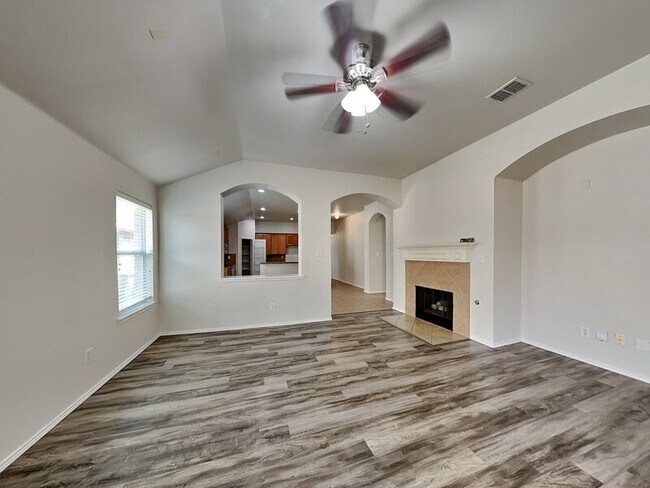 Building Photo - 9100 Lockhart Dr