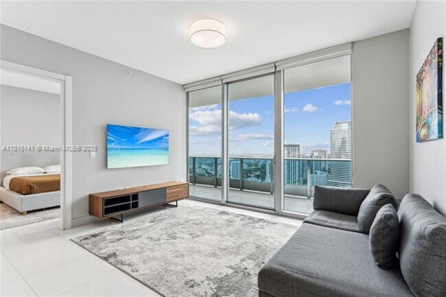 Building Photo - 200 Biscayne Blvd Way
