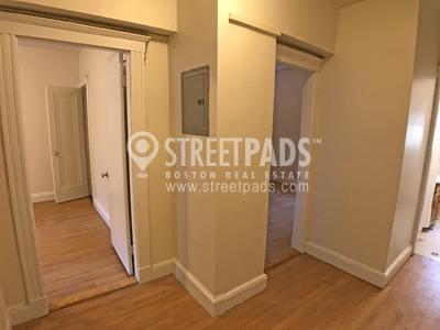 Building Photo - 2 bedroom in Boston MA 02135